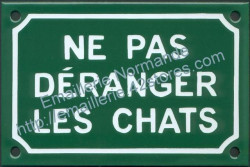 French enamel sign for cats (10x15cm) Don't disturb the cats